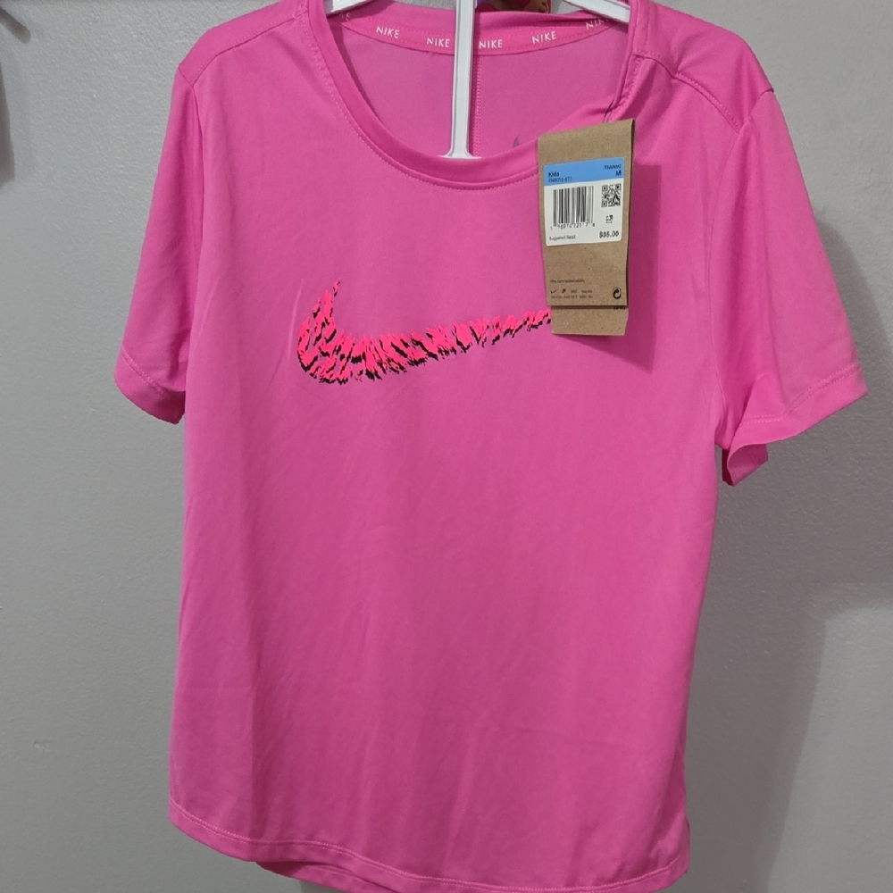 Girls Sz Medium.Nike Pink Boxy Short Sleeve T-Shirt